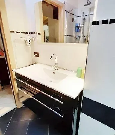 Casa Di Arya Codice Citra Lt-0043 *